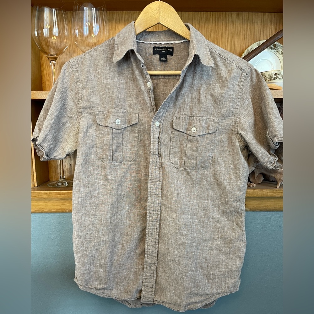 Banana Republic - Linen - Short Sleeve Button-up
